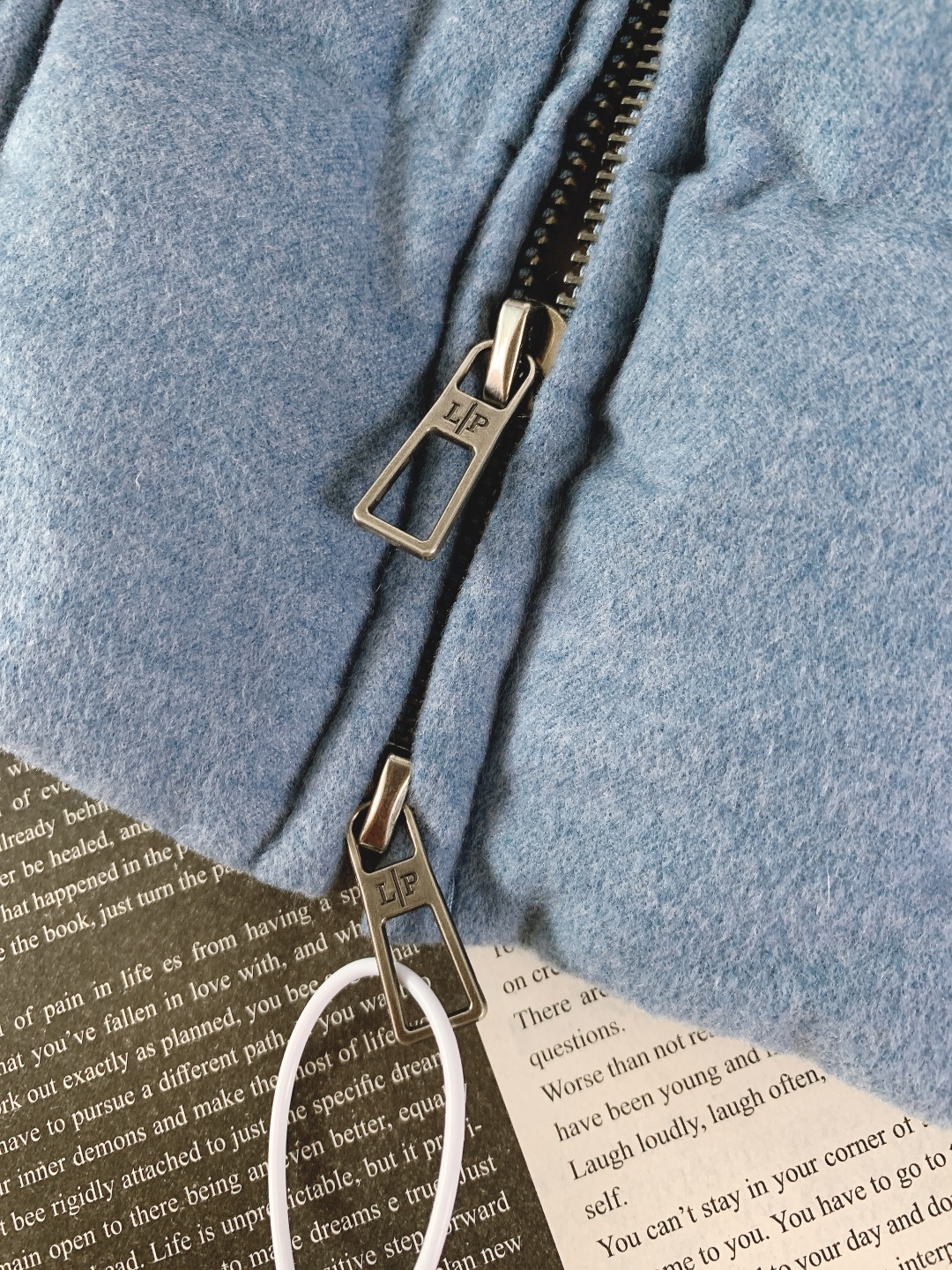 LoroPiana L.P FW秋冬新品休闲夹克羽绒服。质感格调，藏于毫厘。甄选磨毛肌理面料，自带细腻的