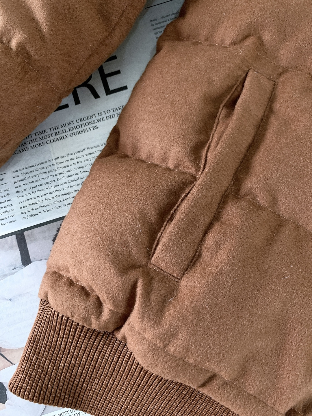 LoroPiana L.P FW秋冬新品休闲夹克羽绒服。质感格调，藏于毫厘。甄选磨毛肌理面料，自带细腻的