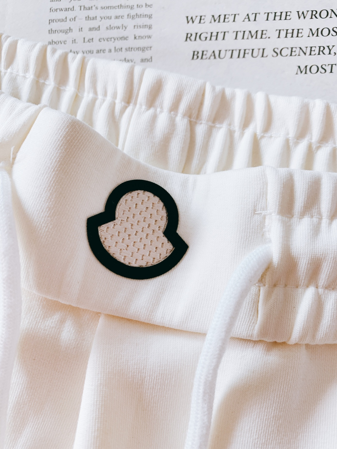 Moncler 蒙口 2025FW秋冬新品 织带抽绳工装休闲裤时尚系列，独特设计，抽绳休闲长裤 订纱开始