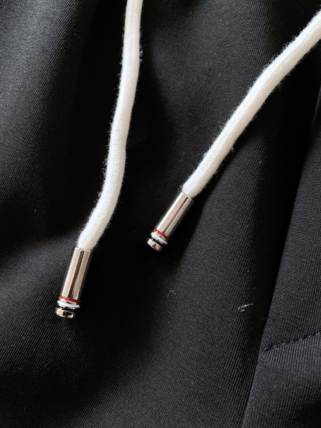 Moncler 蒙口 2025FW秋冬新品 织带抽绳工装休闲裤时尚系列，独特设计，抽绳休闲长裤 订纱开始