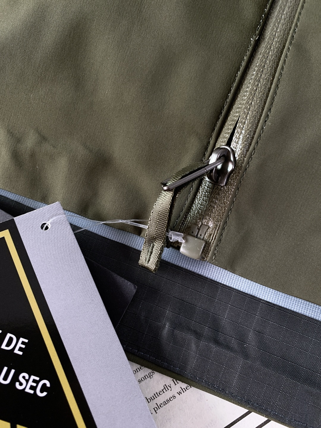 ARCTERYX 始祖鸟 鸟家王炸款三合一冲锋衣羽绒服了来了！一衣三穿！内胆带logo轻薄户外级羽绒服！