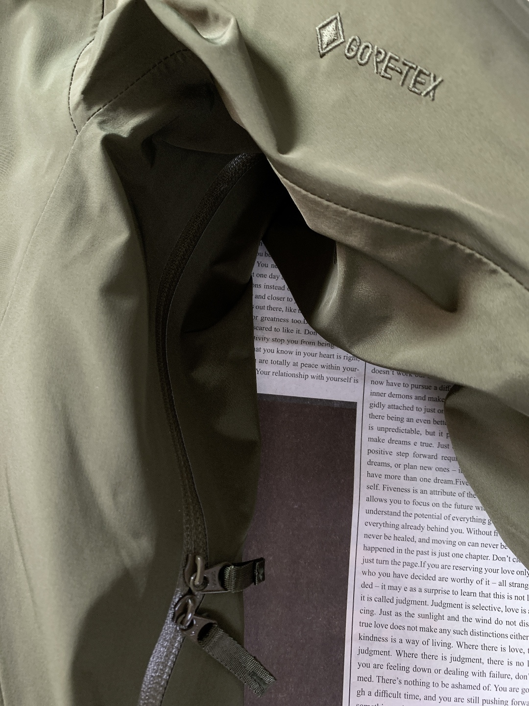 ARCTERYX 始祖鸟 鸟家王炸款三合一冲锋衣羽绒服了来了！一衣三穿！内胆带logo轻薄户外级羽绒服！