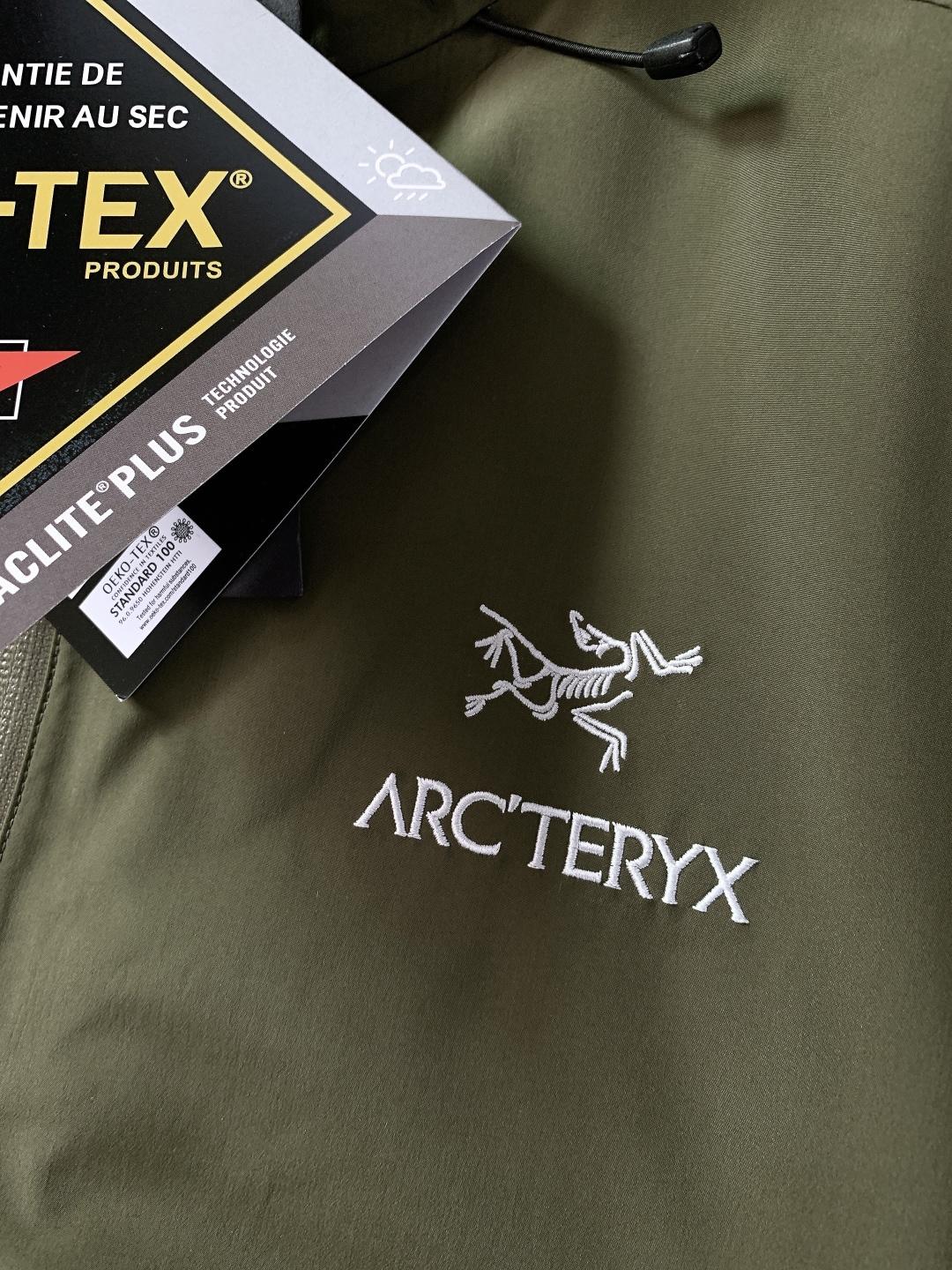 ARCTERYX 始祖鸟 鸟家王炸款三合一冲锋衣羽绒服了来了！一衣三穿！内胆带logo轻薄户外级羽绒服！