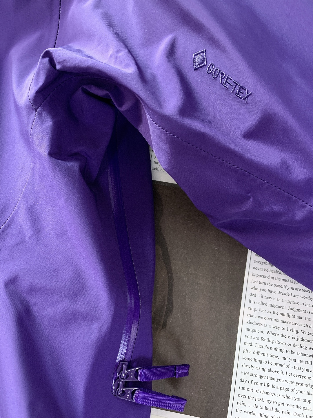 ARCTERYX 始祖鸟 鸟家王炸款三合一冲锋衣羽绒服了来了！一衣三穿！内胆带logo轻薄户外级羽绒服！