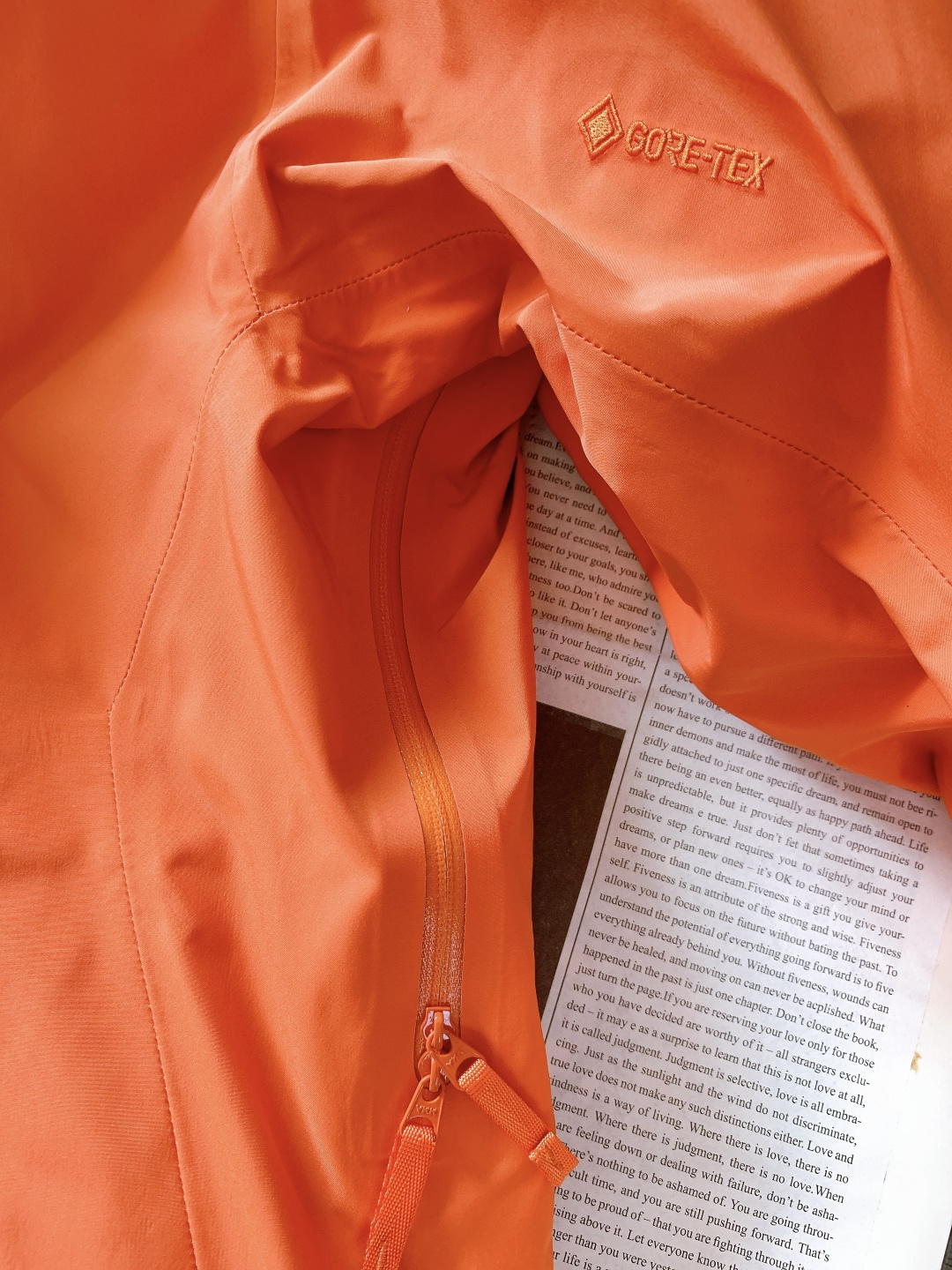 ARCTERYX 始祖鸟 鸟家王炸款三合一冲锋衣羽绒服了来了！一衣三穿！内胆带logo轻薄户外级羽绒服！