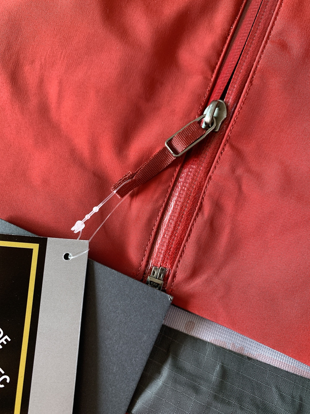 ARCTERYX 始祖鸟 鸟家王炸款三合一冲锋衣羽绒服了来了！一衣三穿！内胆带logo轻薄户外级羽绒服！