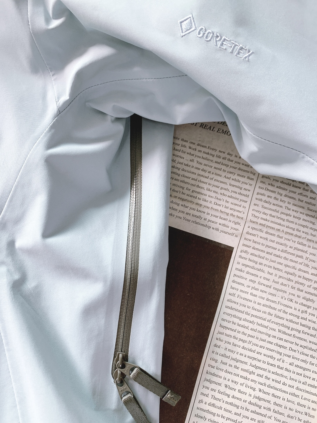 ARCTERYX 始祖鸟 鸟家王炸款三合一冲锋衣羽绒服了来了！一衣三穿！内胆带logo轻薄户外级羽绒服！