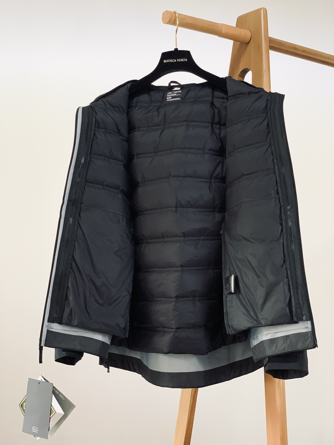 ARCTERYX 始祖鸟 鸟家王炸款三合一冲锋衣羽绒服了来了！一衣三穿！内胆带logo轻薄户外级羽绒服！