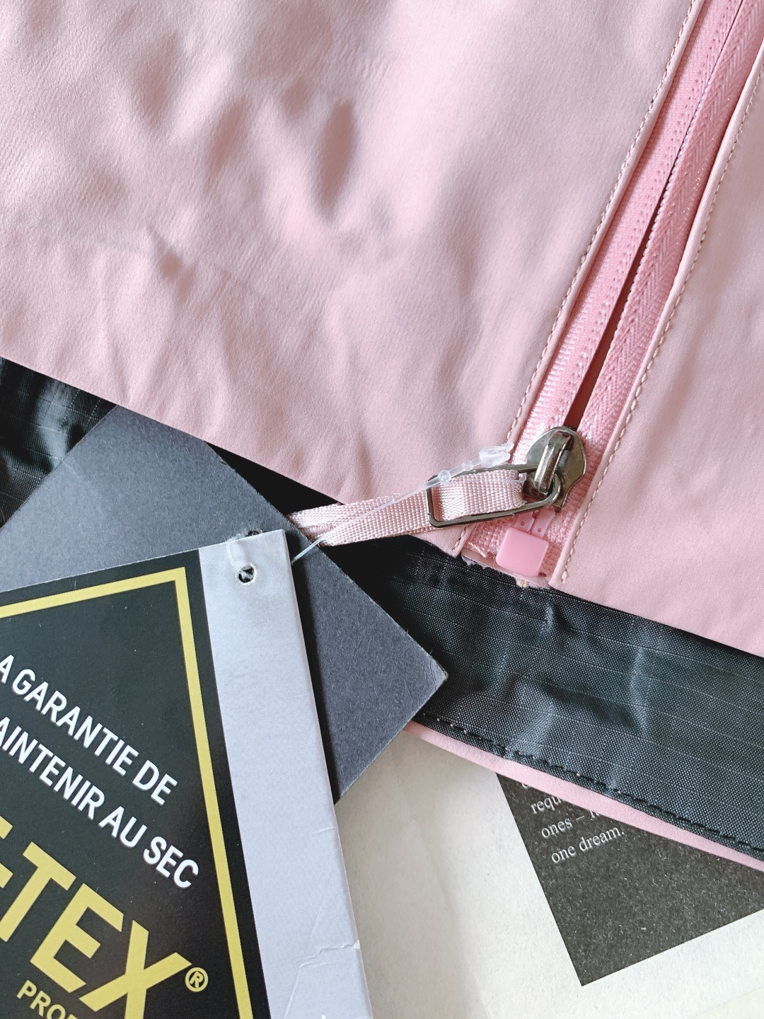 ARCTERYX 始祖鸟 鸟家王炸款三合一冲锋衣羽绒服了来了！一衣三穿！内胆带logo轻薄户外级羽绒服！