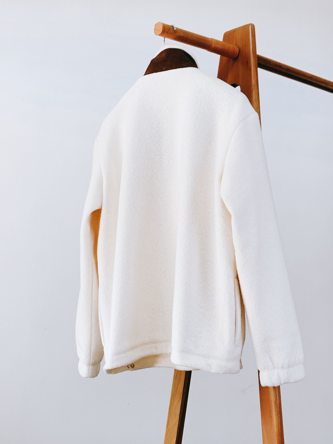 Dior Homme 迪奥·桀傲 2026SS早春新品Icons系列羊绒羊毛混纺起绒卫衣。2026春季男