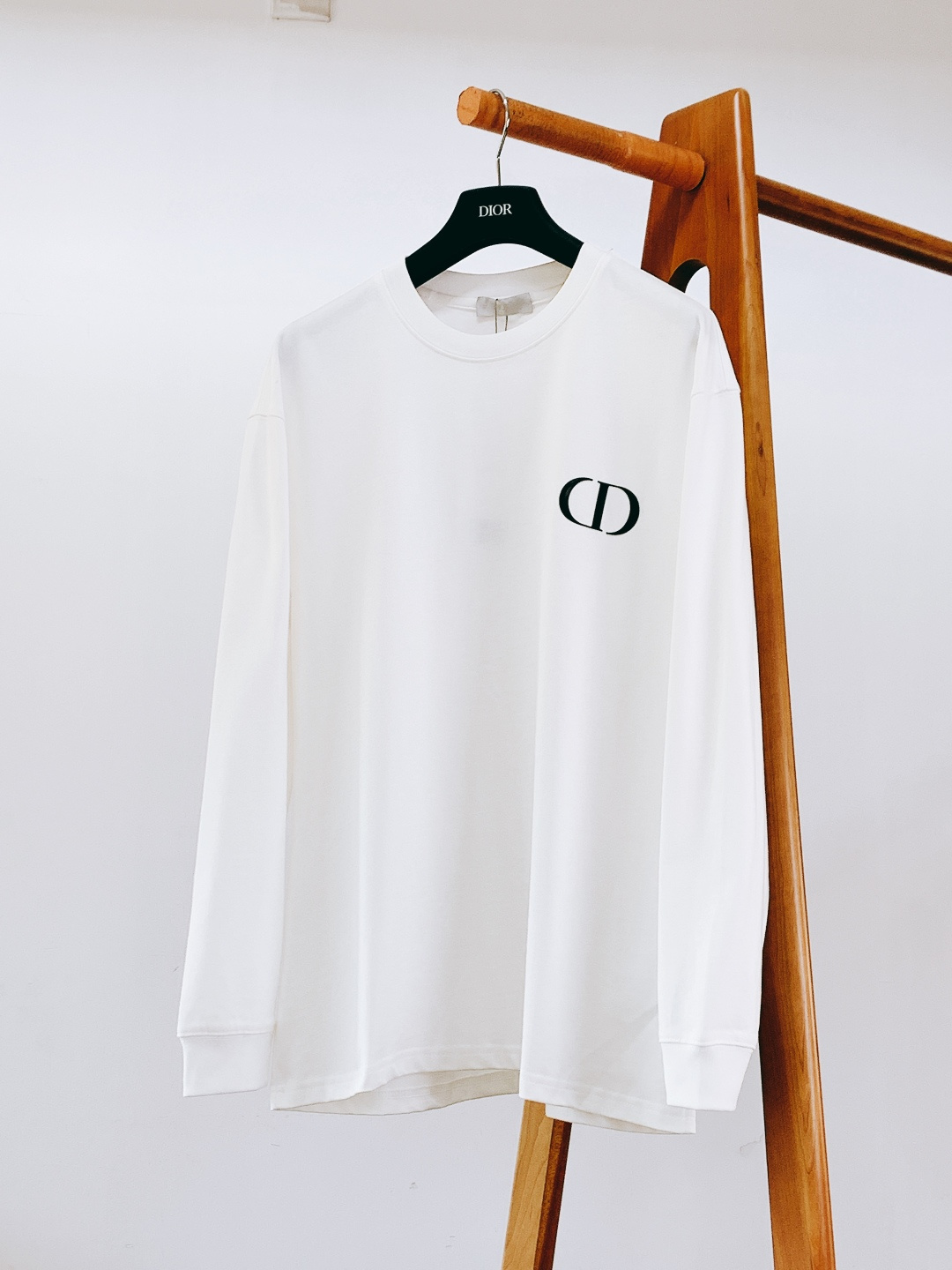 Dior Homme 迪奥·桀傲 2026SS早春新品 经典CD长袖打底衫。贵公子氛围感刚需✅ 高支精梳