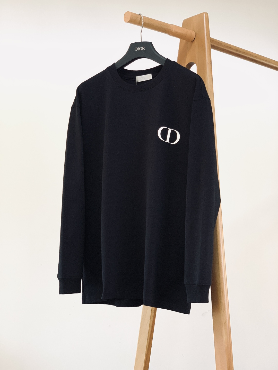 Dior Homme 迪奥·桀傲 2026SS早春新品 经典CD长袖打底衫。贵公子氛围感刚需✅ 高支精梳