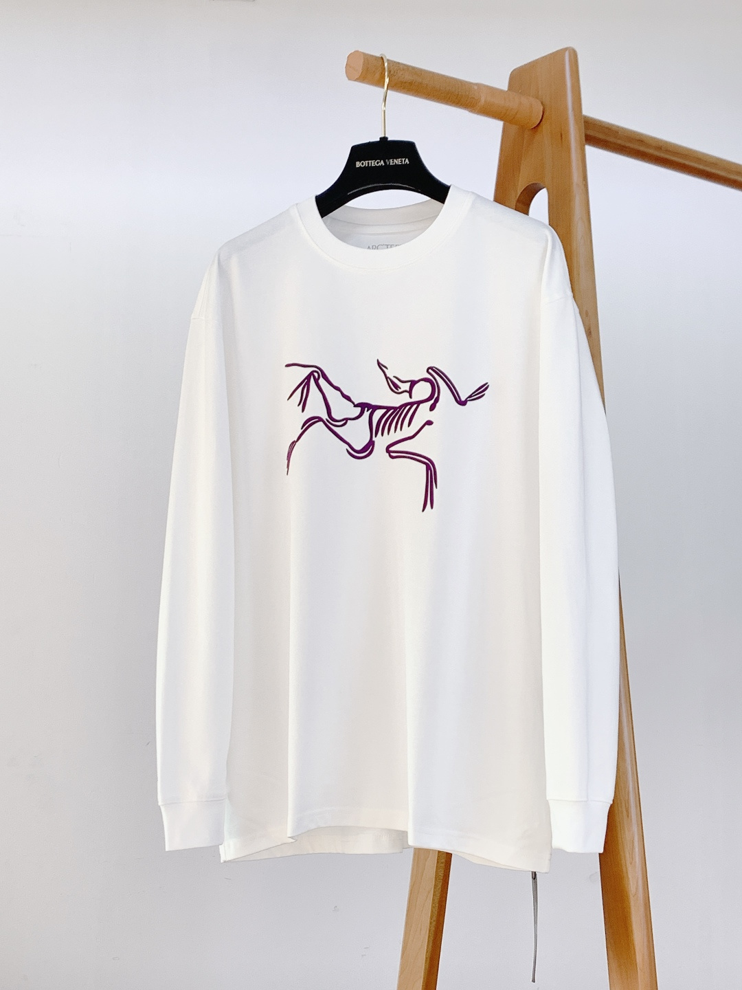 ARCTERYX 始祖鸟 2026SS早春新品机能长袖打底衫。甄选高支高密亲肤针织面料，触感软糯细腻，贴