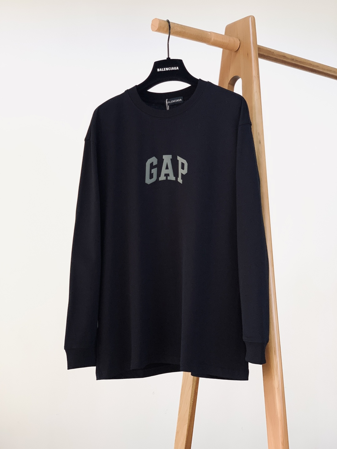 𝐁𝐚𝐥𝐞𝐧𝐜𝐢𝐚𝐠𝐚 巴黎世家 2026SS早春新品 ✖️ GAP联名长袖太炸街！高支精梳棉混纺面料软糯