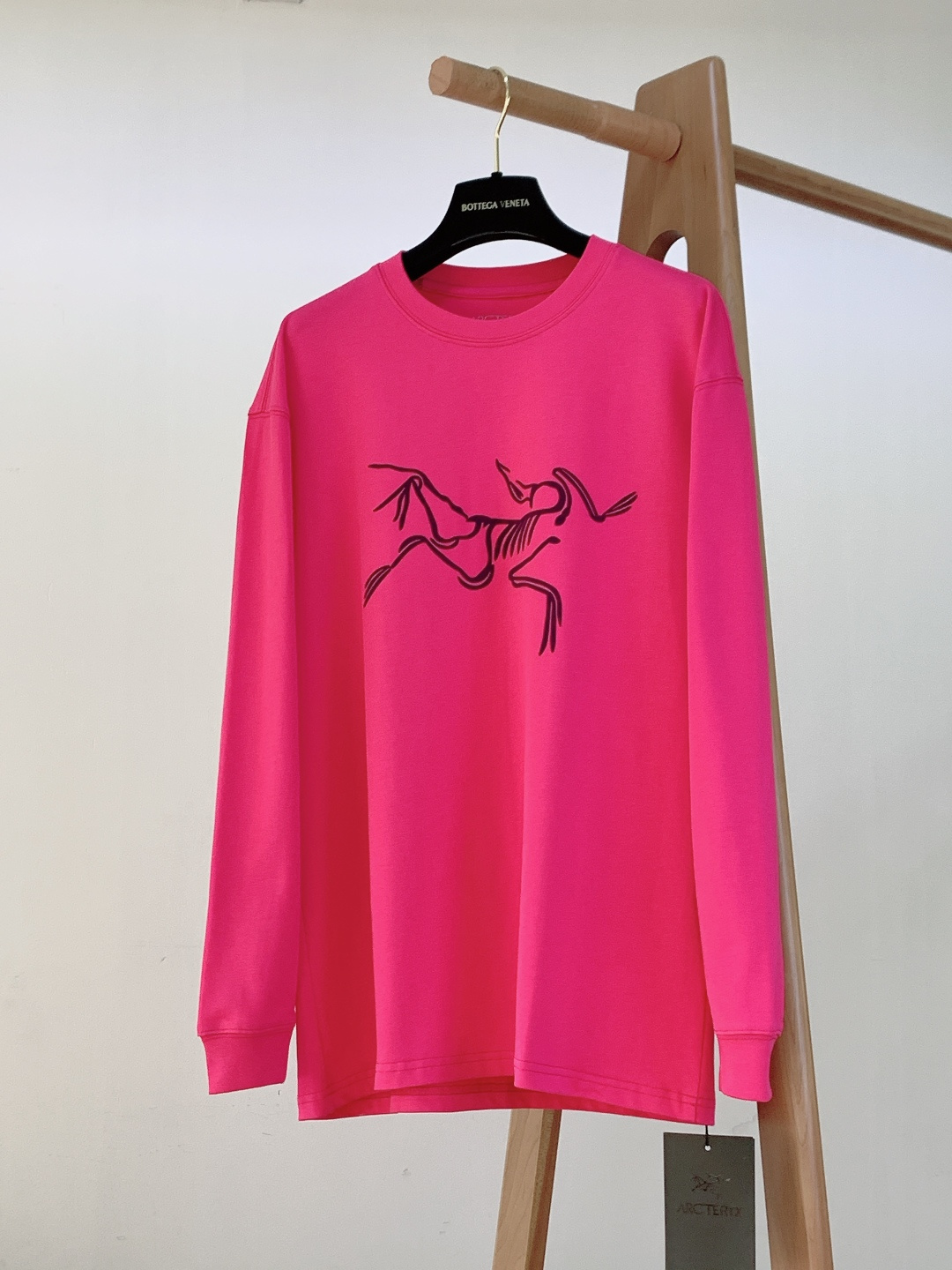 ARCTERYX 始祖鸟 2026SS早春新品机能长袖打底衫。甄选高支高密亲肤针织面料，触感软糯细腻，贴