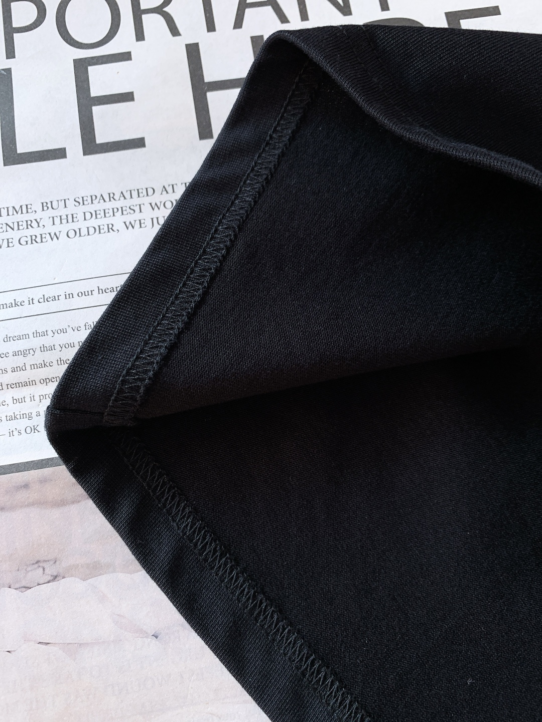 ARCTERYX 始祖鸟 2026SS早春新品机能长袖打底衫。甄选高支高密亲肤针织面料，触感软糯细腻，贴