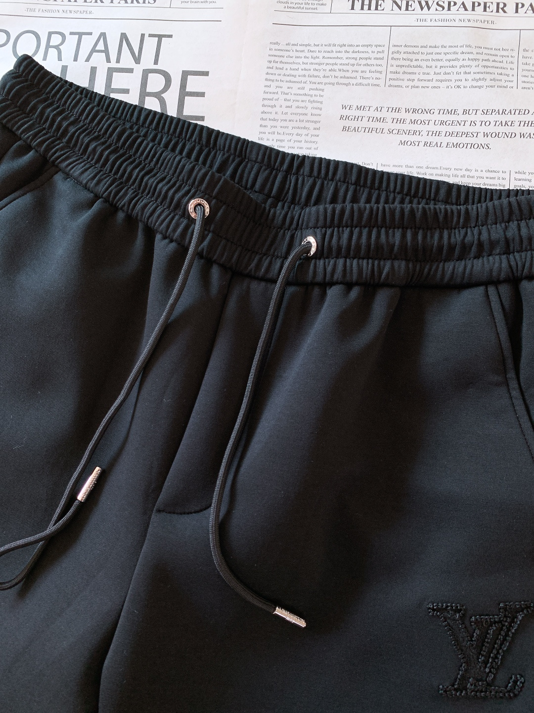 LouisVuitton 路易威登 2026SS早春新品 刺绣抽绳休闲裤时尚系列，独特设计，抽绳休闲长裤