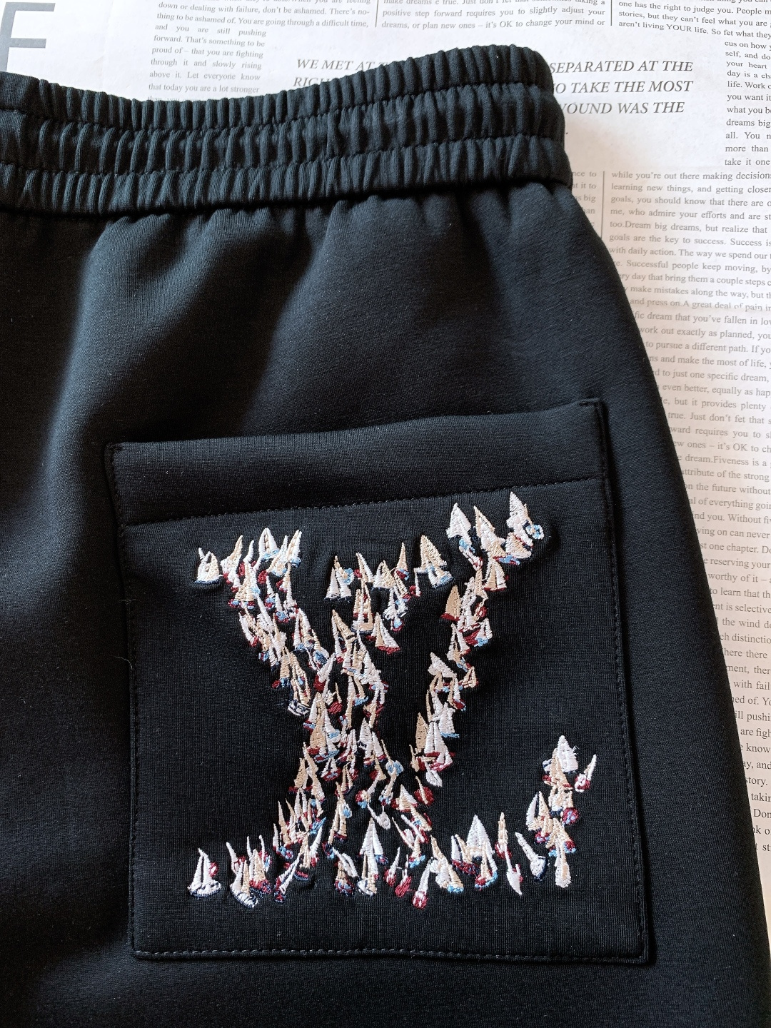 LouisVuitton 路易威登 2026SS早春新品 刺绣抽绳休闲裤时尚系列，独特设计，抽绳休闲长裤