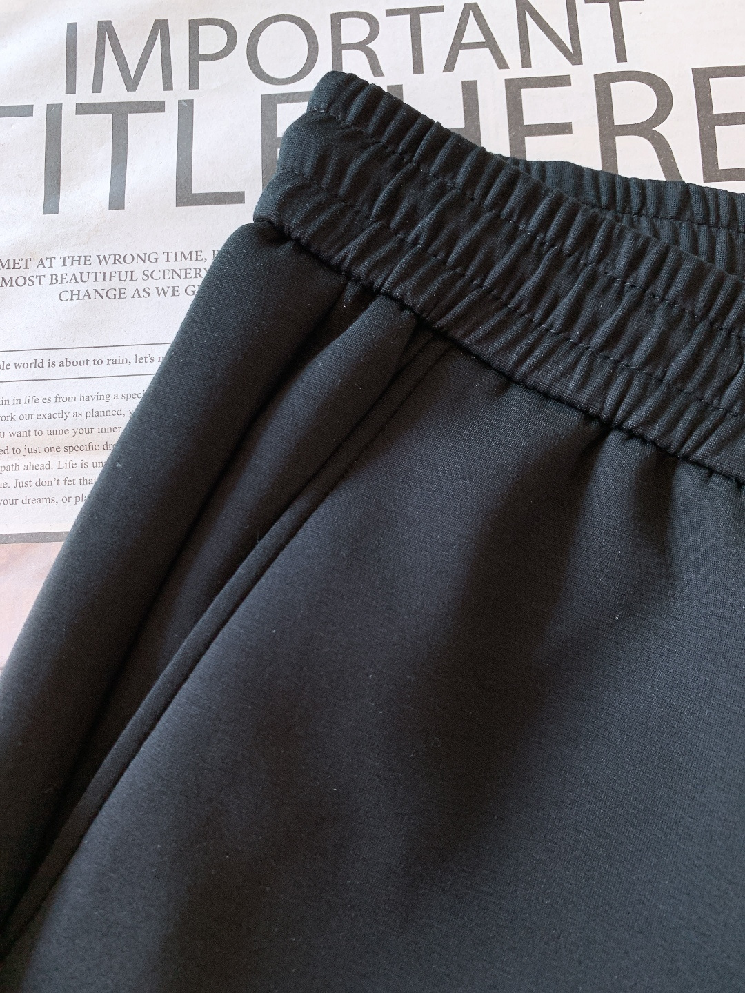 Hermès 爱马仕 2026SS早春新品 刺绣抽绳休闲裤时尚系列，独特设计，抽绳休闲长裤 订纱开始订染