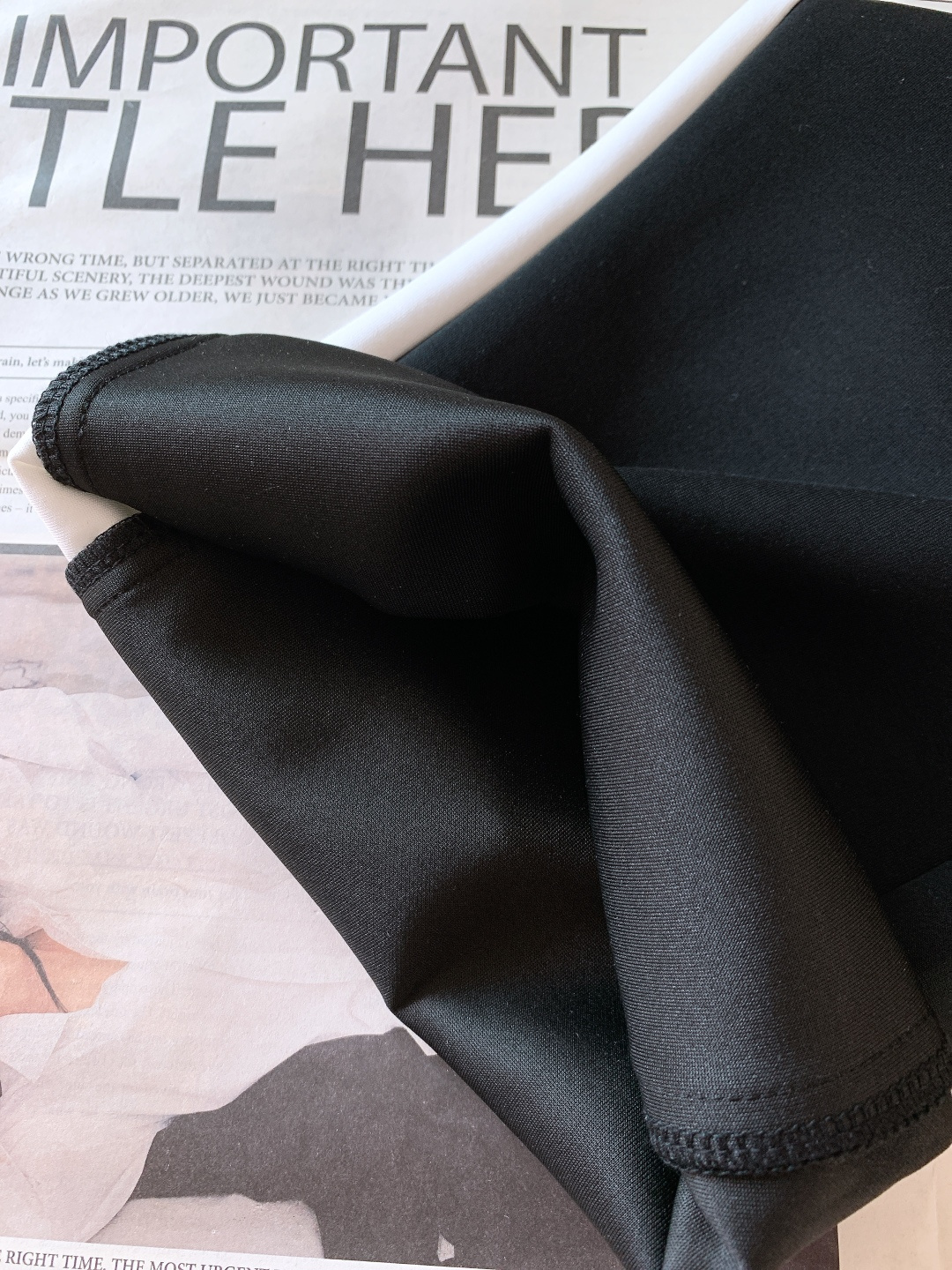 Prada 普拉达 2026SS早春新品 徽标抽绳休闲裤时尚系列，独特设计，抽绳休闲长裤 订纱开始订染和