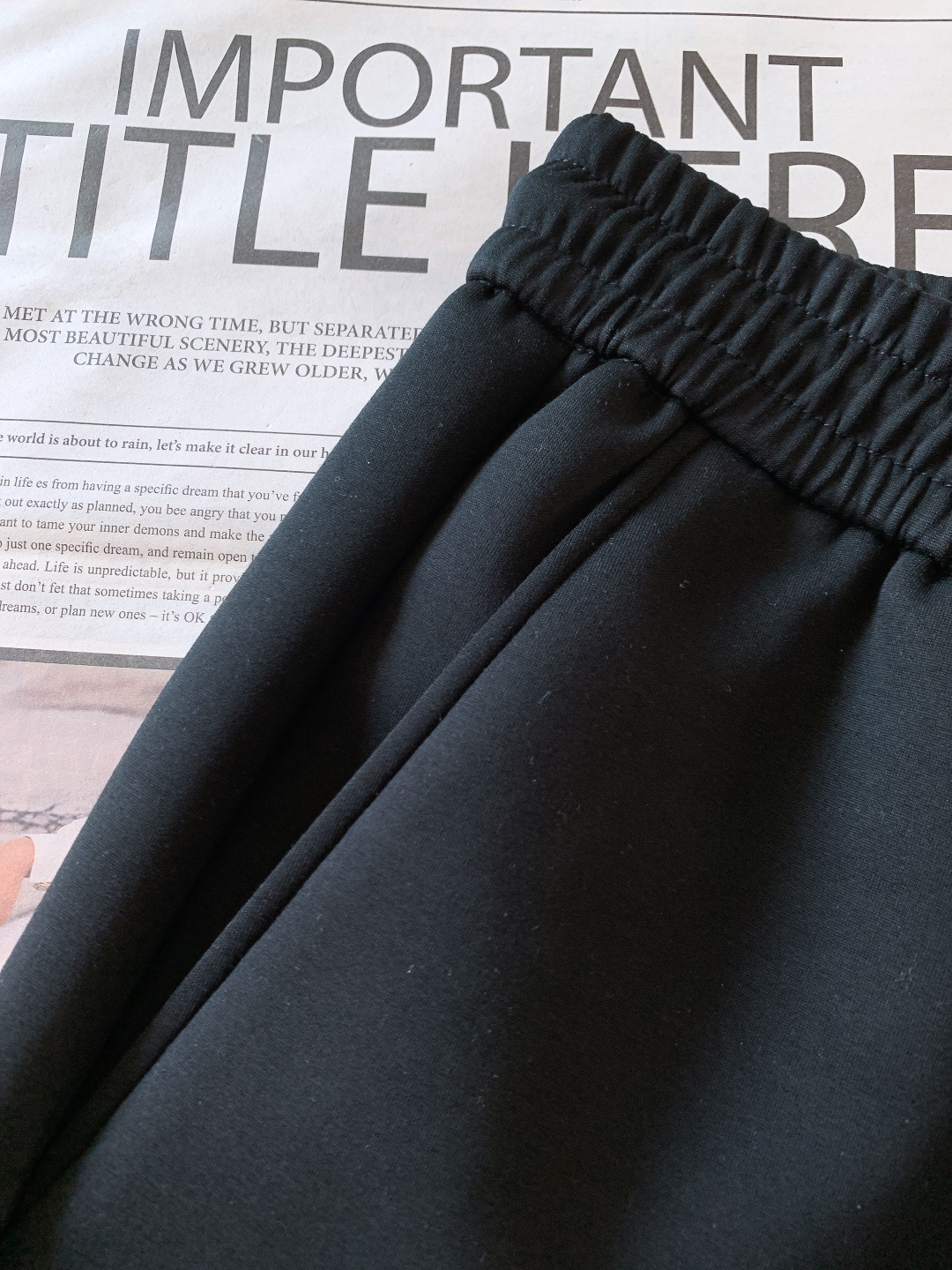 Moncler 蒙口 2026SS早春新品 刺绣抽绳休闲裤时尚系列，独特设计，抽绳休闲长裤 订纱开始订染