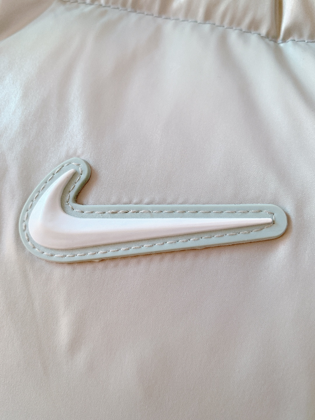 Nike x Drake Nocta系列联名立领公鸭羽绒服，王一博同款，充绒达460克 ，定制YKK拉链