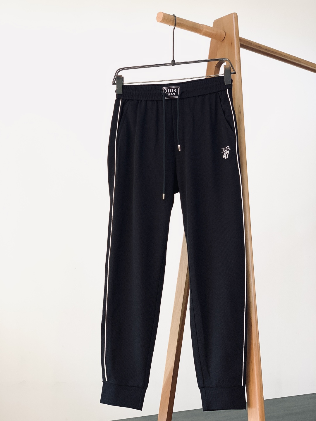 Dior Homme 迪奥·桀傲 2026SS早春新品 抽绳休闲裤时尚系列，独特设计，抽绳休闲长裤 订纱