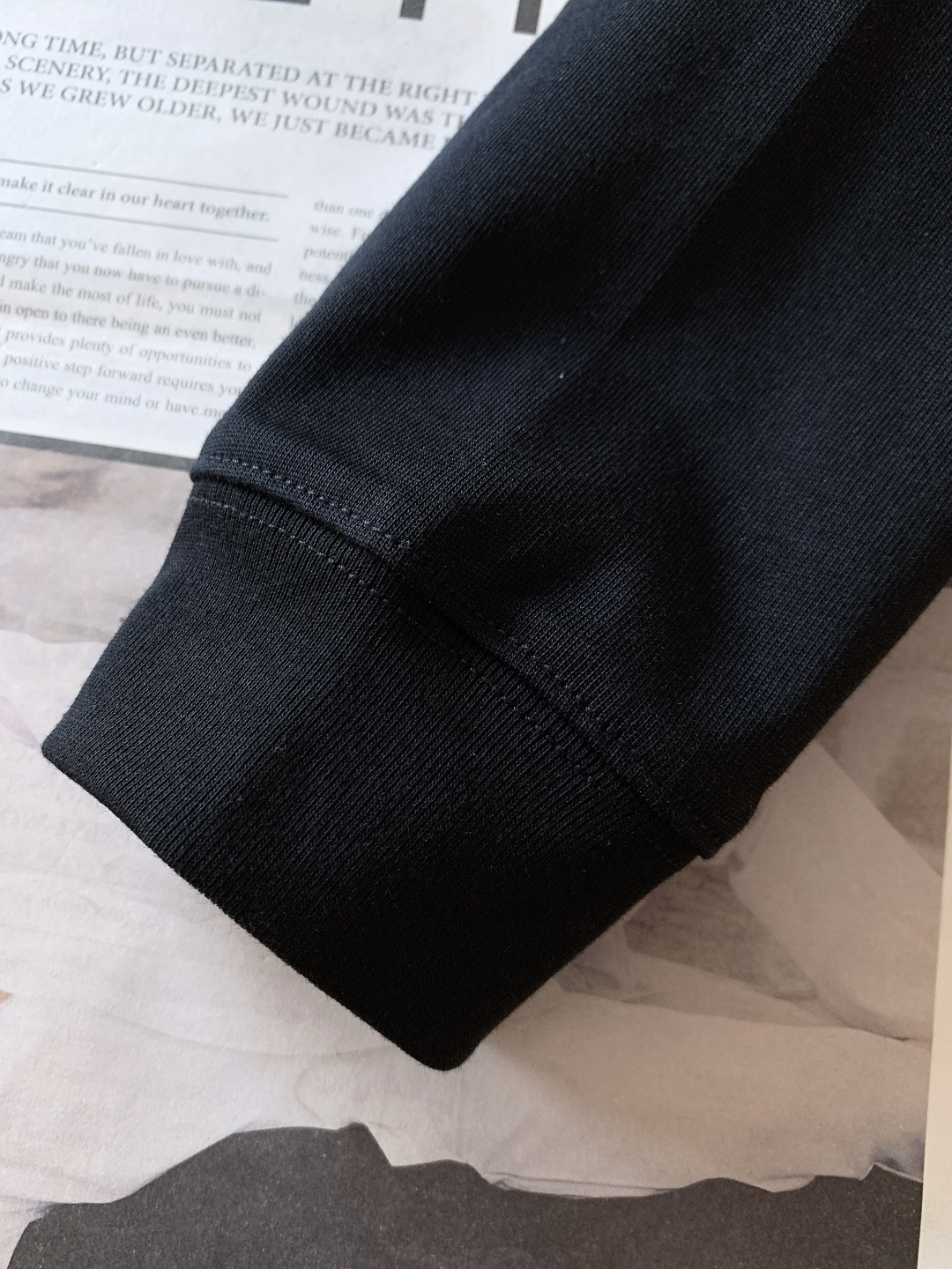 Dior Homme 迪奥·桀傲 2026SS早春新品 经典CD长袖打底衫。贵公子氛围感刚需✅ 高支精梳