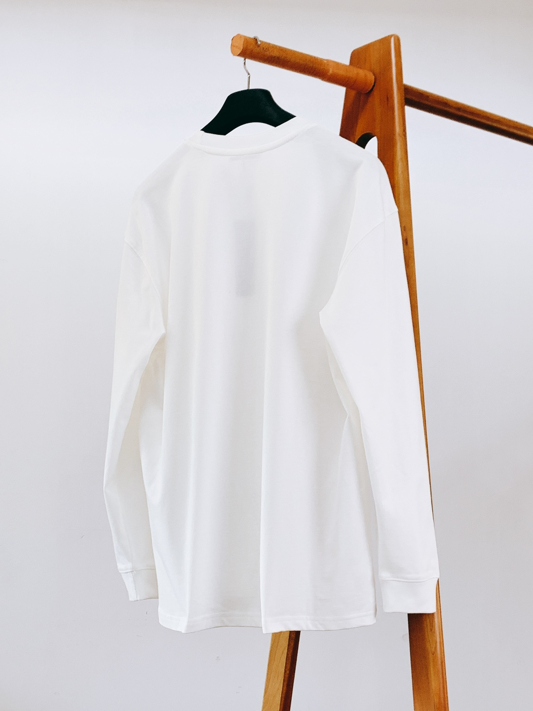 Dior Homme 迪奥·桀傲 2026SS早春新品 经典CD长袖打底衫。贵公子氛围感刚需✅ 高支精梳