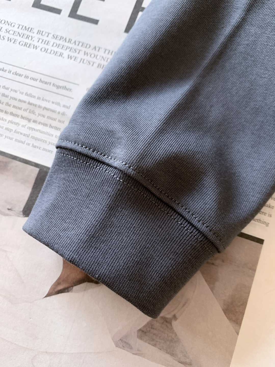 Dior Homme 迪奥·桀傲 2026SS早春新品 经典CD长袖打底衫。贵公子氛围感刚需✅ 高支精梳