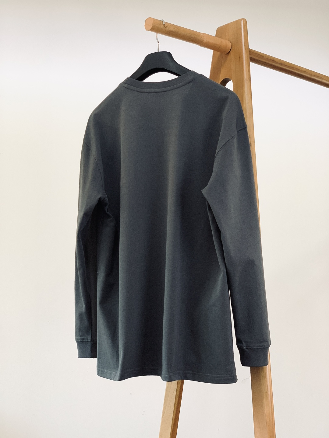 Dior Homme 迪奥·桀傲 2026SS早春新品 经典CD长袖打底衫。贵公子氛围感刚需✅ 高支精梳