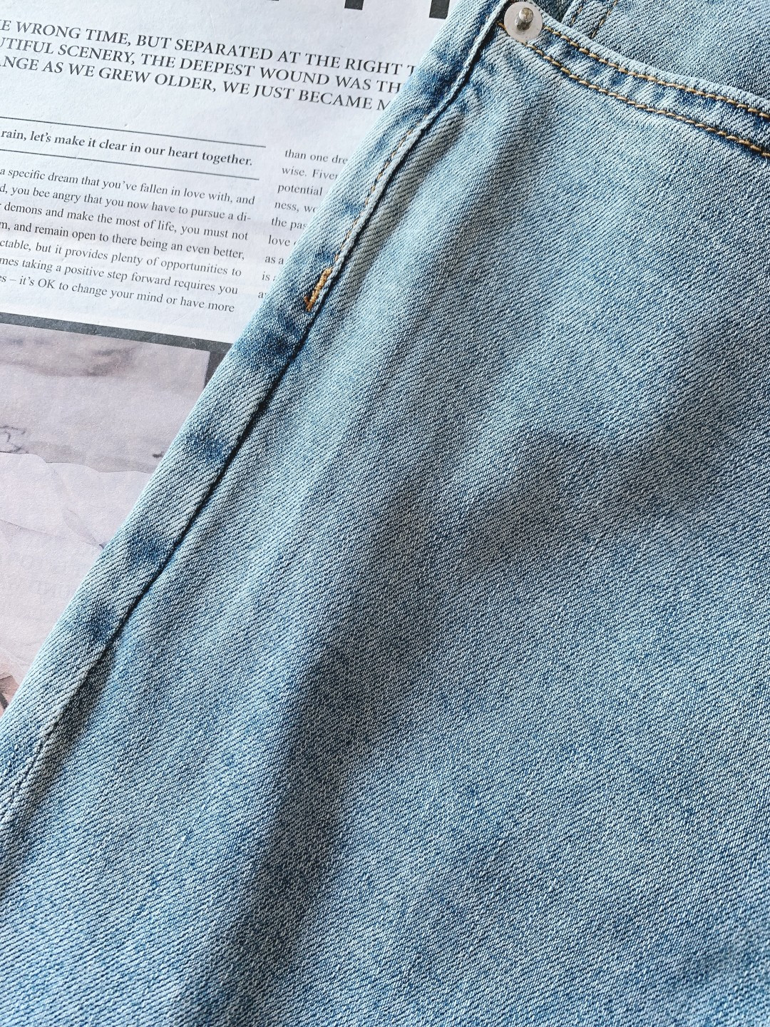 Berluti 伯鲁蒂 2026SS早春新品 高级时装感，休闲洗水牛仔裤。面料很特殊，超细精仿棉纱混纺，