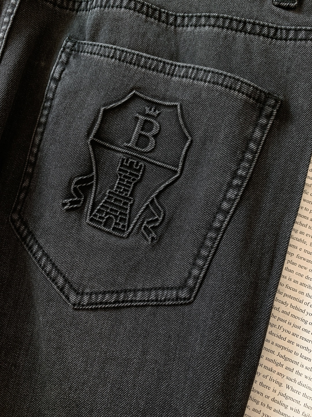 Brunello Cucinelli 布鲁奈罗.库奇内利 2026SS早春新品 高级时装感，休闲洗水牛仔