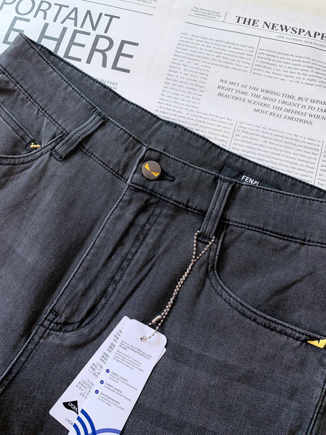 Fendi 芬迪 2026SS早春新品黑灰水洗高腰萝卜牛仔｜意式潮奢本命款定制重磅弹力丹宁混纺莱卡纤维，