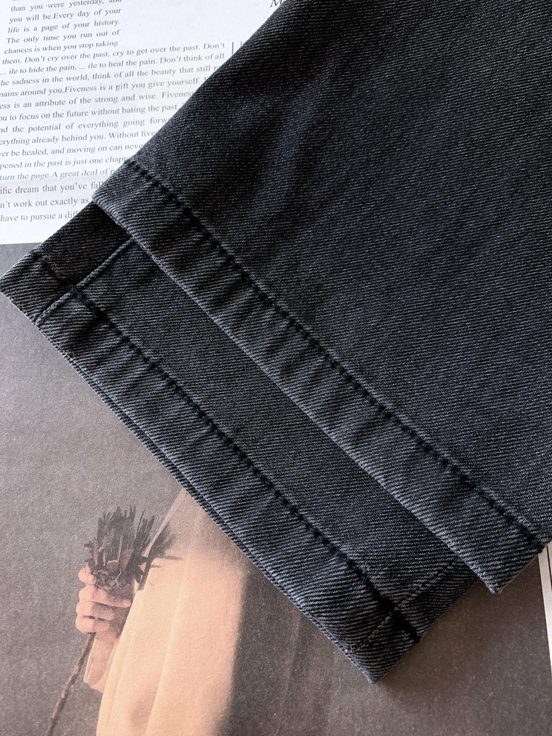 Fendi 芬迪 2026SS早春新品黑灰水洗高腰萝卜牛仔｜意式潮奢本命款定制重磅弹力丹宁混纺莱卡纤维，