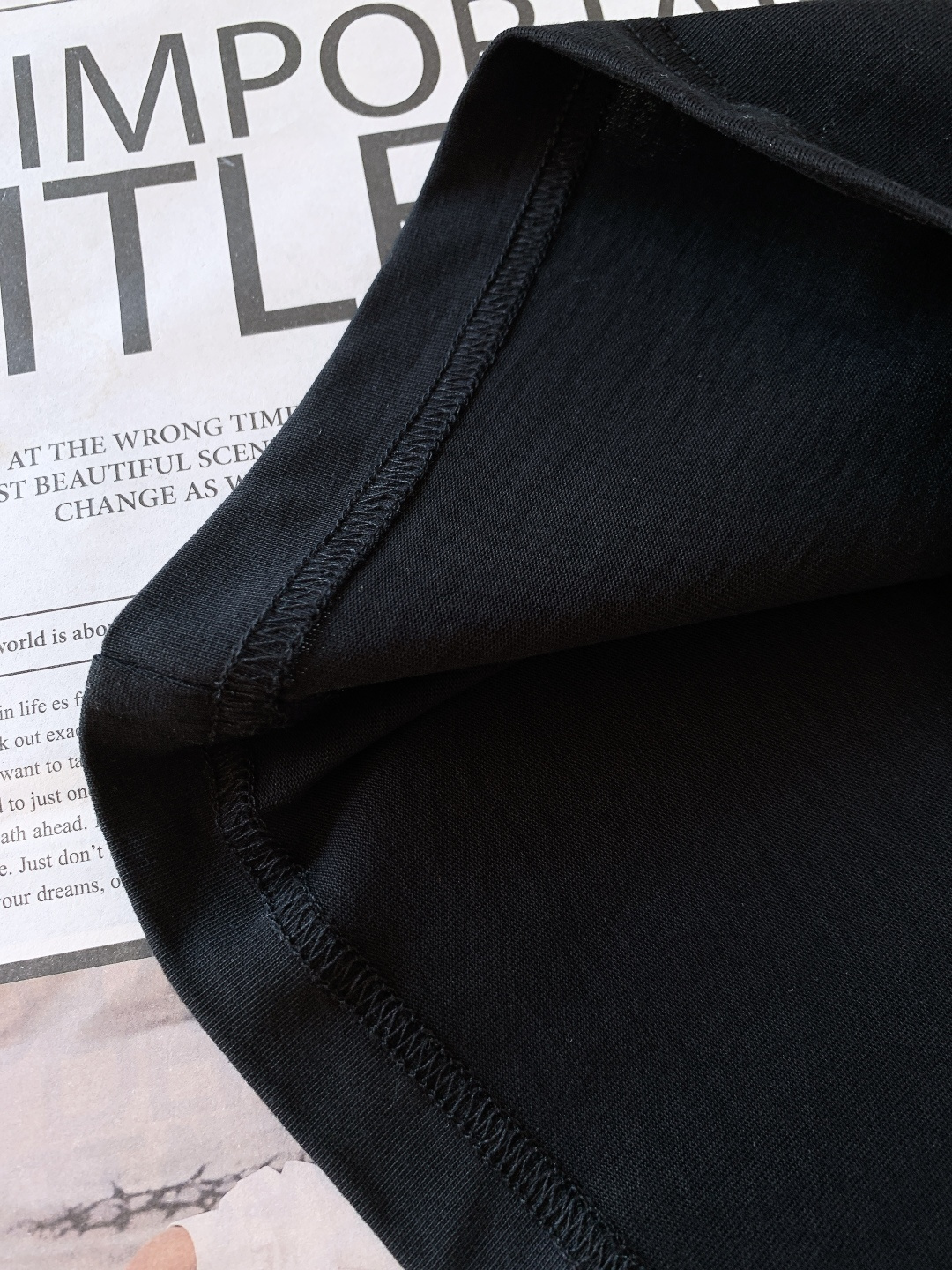 Dior Homme 迪奥·桀傲 2026SS早春新品四叶草刺绣纯棉T恤。🍀 经典黑白基底碰撞四叶草刺绣