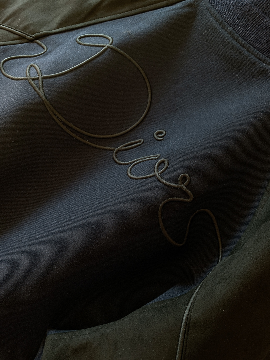 Dior Homme 迪奥·桀傲 2026SS早春新品蓝黑拼接棒球服夹克｜工坊工艺的美式学院腔调🔵 20