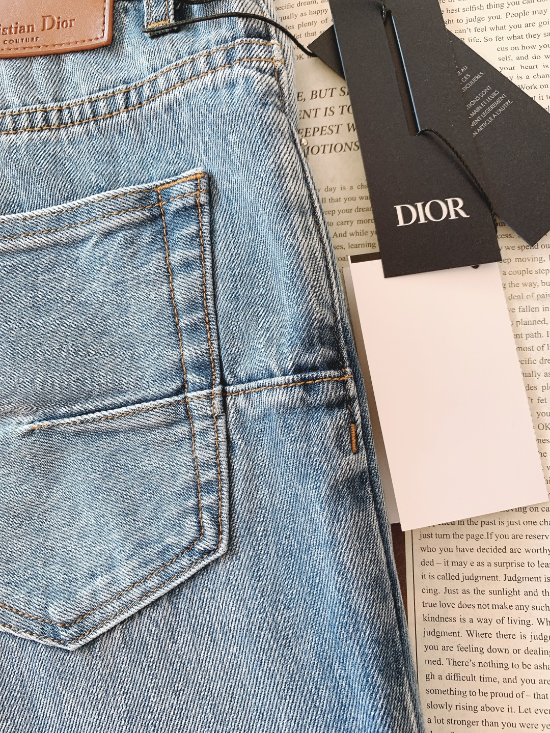 Dior Homme 迪奥·桀傲 2026SS早春新品藤格纹内里牛仔裤｜经典菱格的牛仔新解以经典藤格纹重