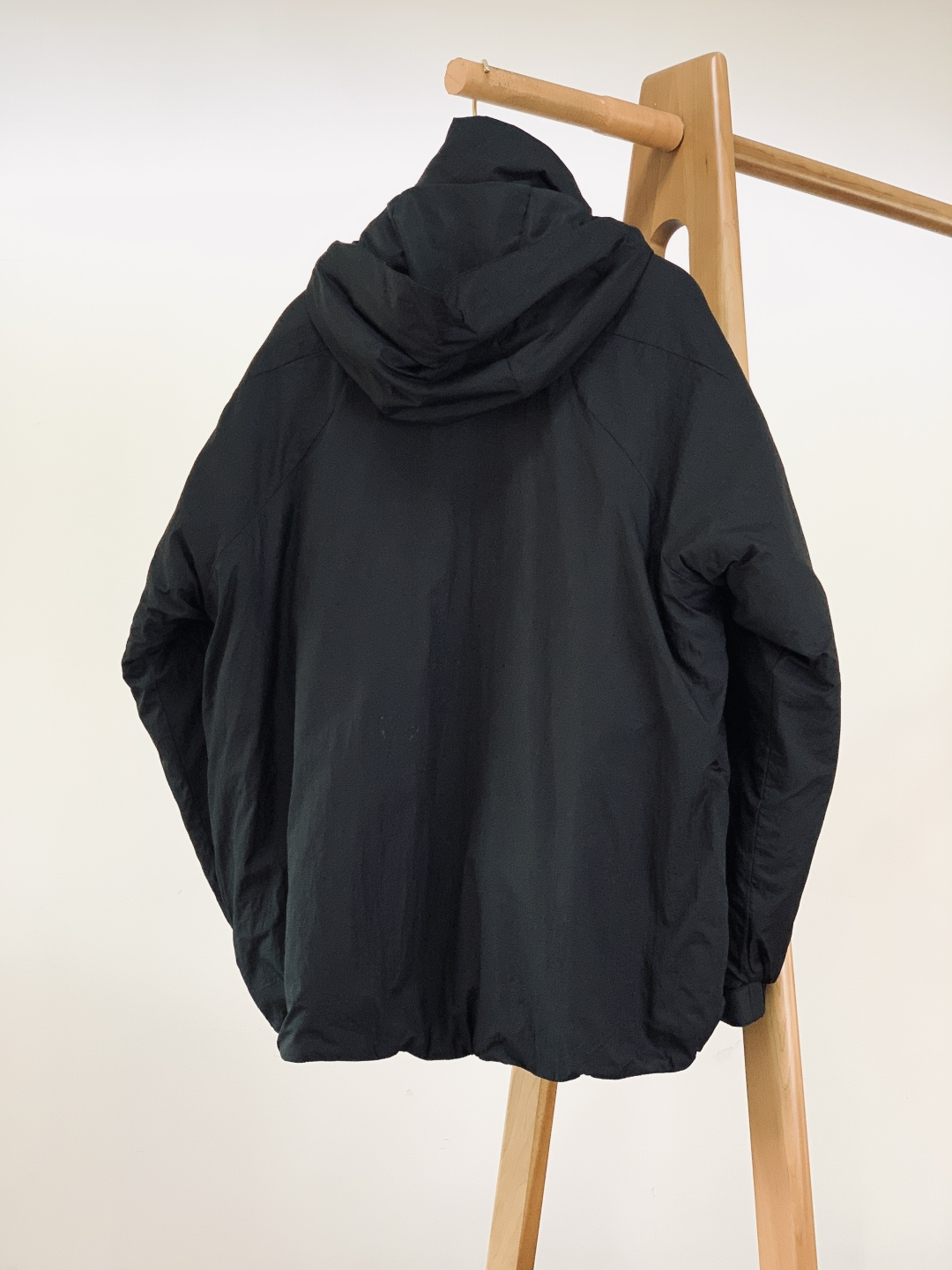 Glodwin GORE-TEX WINDSTOPPER Puffy Tac Jacket极简主义设计和