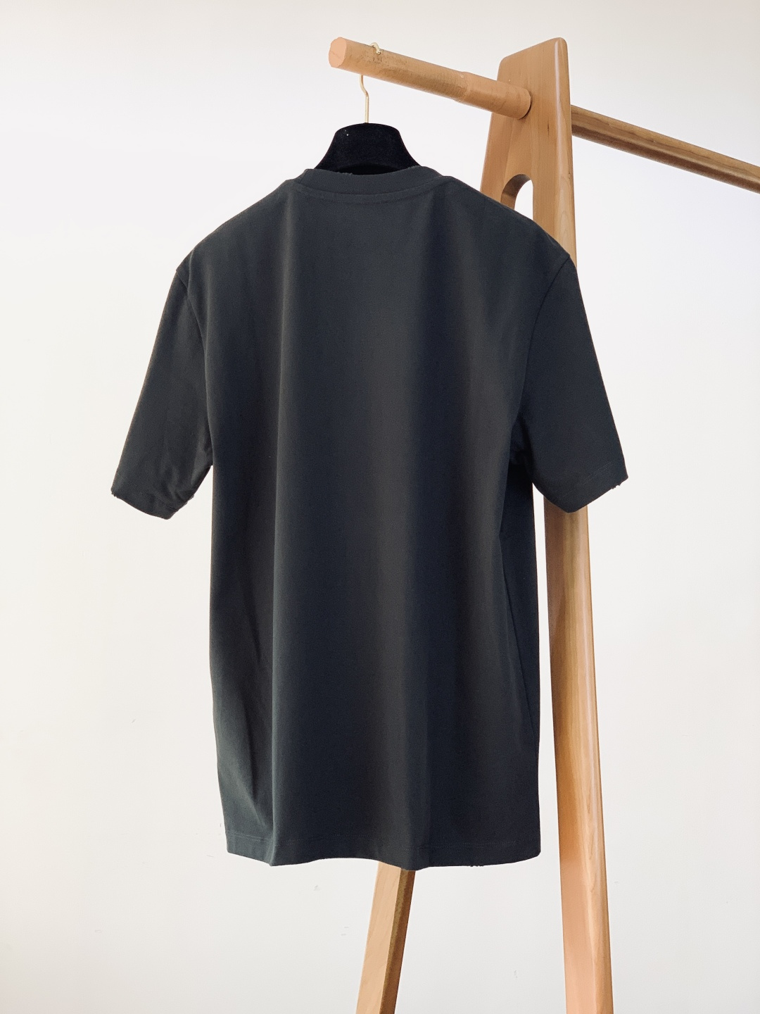 LouisVuitton 路易威登 2026SS早春新品高阶男士夏日必入的短袖！石磨洗酵素洗面料自带复古