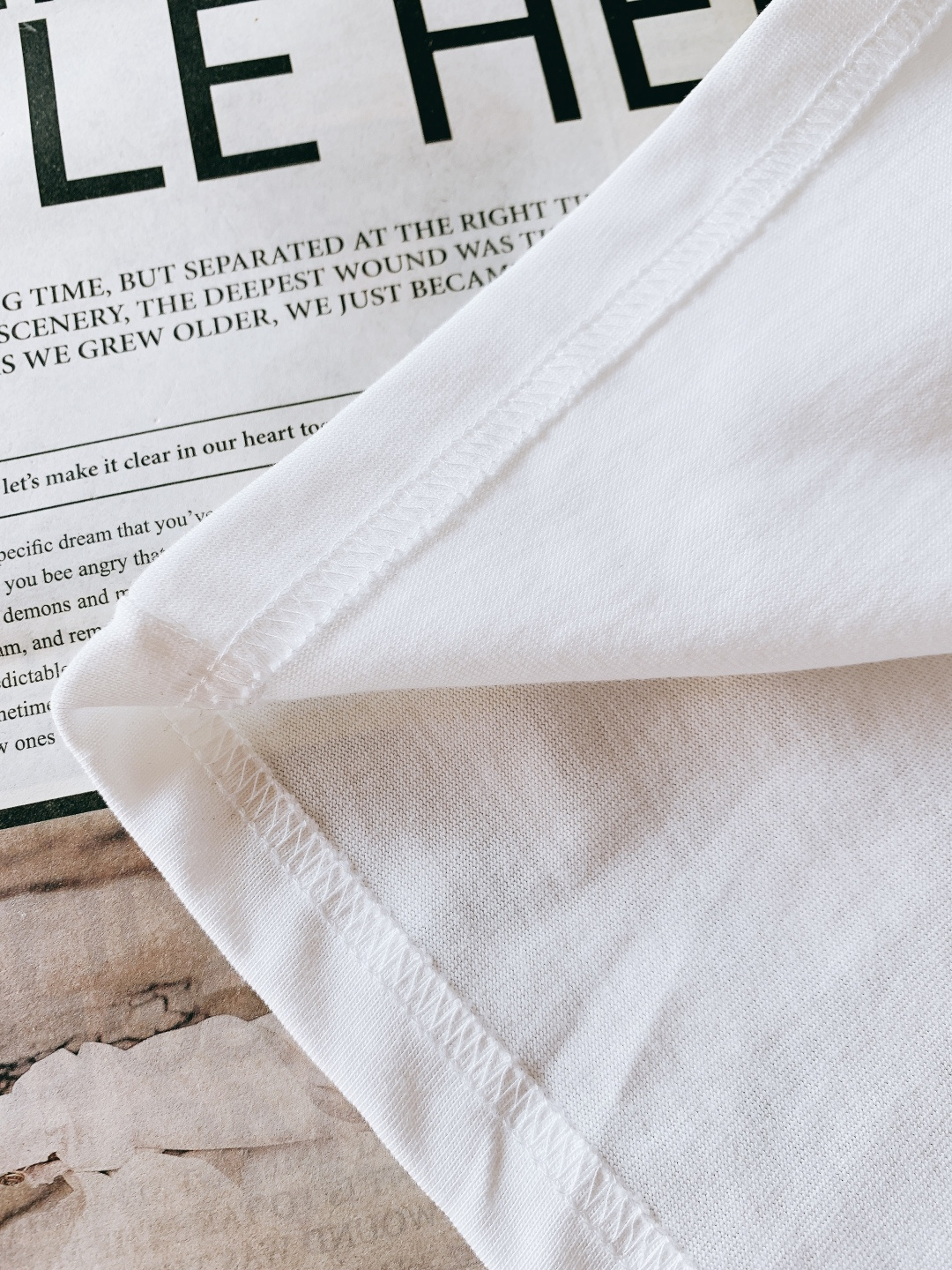 𝐁𝐚𝐥𝐞𝐧𝐜𝐢𝐚𝐠𝐚 巴黎世家 2026SS早春新品 涂鸦字母长袖太吸睛！高支精梳棉混纺面料软糯有弹力，