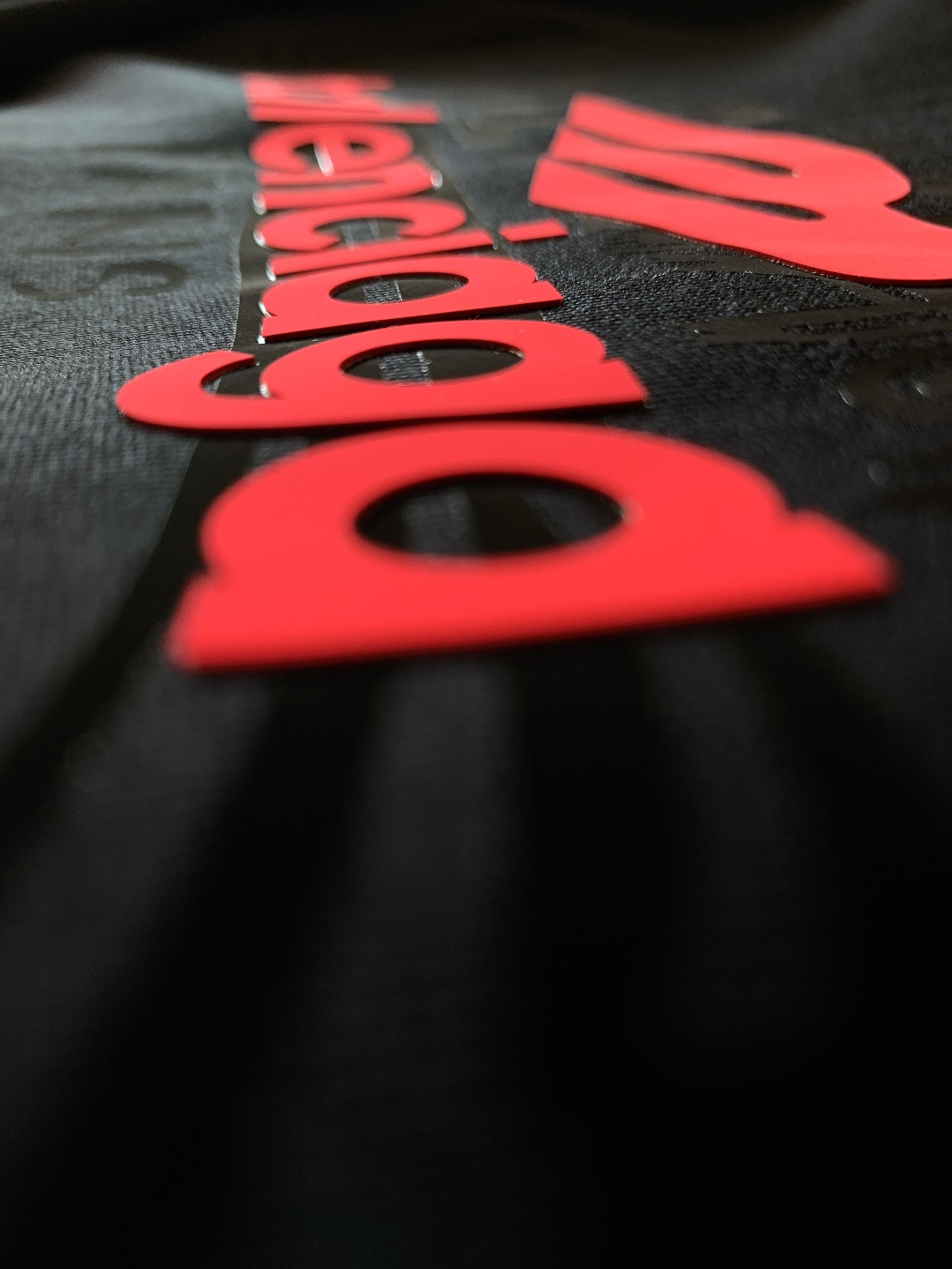 𝐁𝐚𝐥𝐞𝐧𝐜𝐢𝐚𝐠𝐚 巴黎世家 2026SS早春新品 涂鸦字母长袖太吸睛！高支精梳棉混纺面料软糯有弹力，