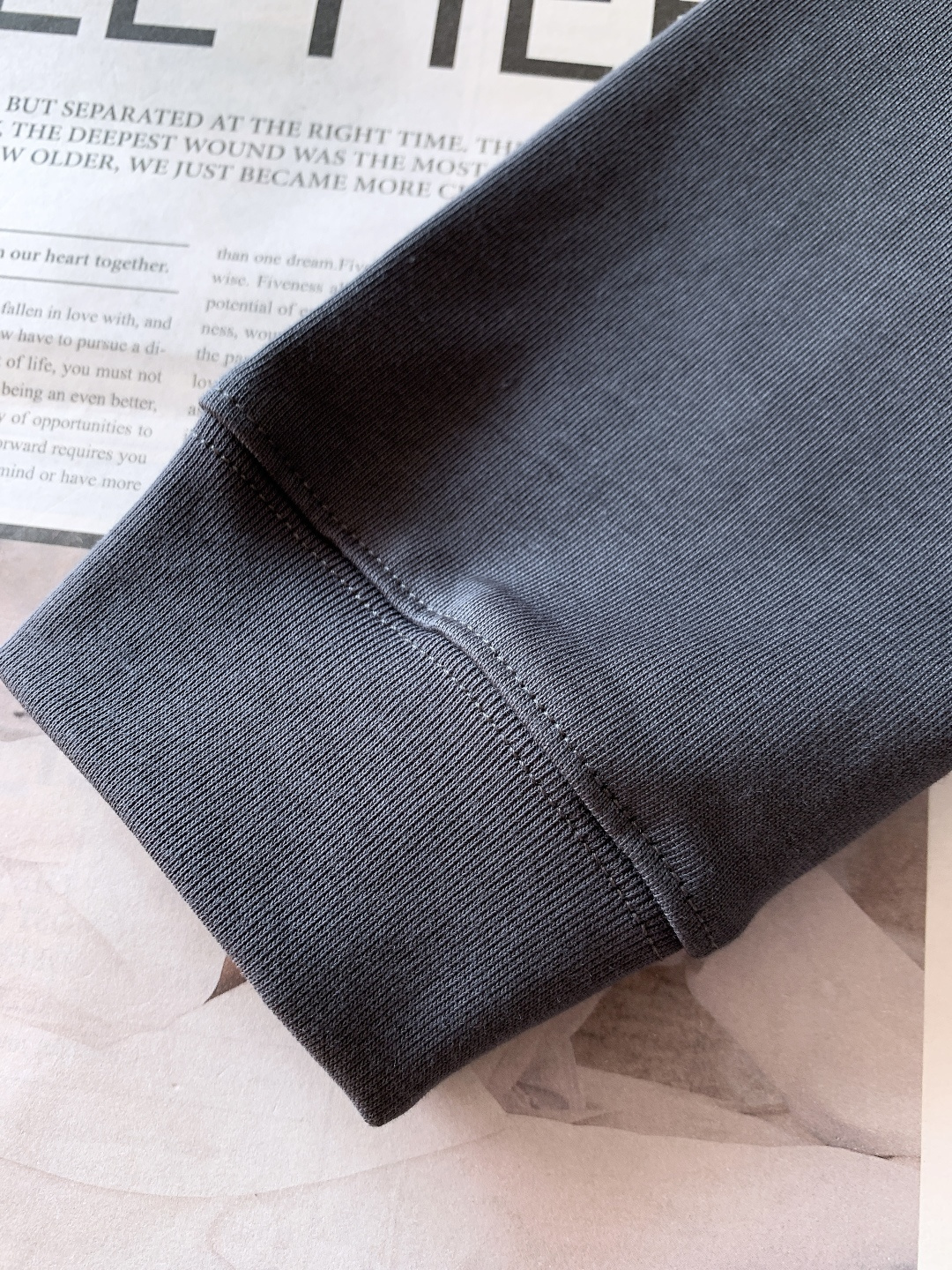 𝐁𝐚𝐥𝐞𝐧𝐜𝐢𝐚𝐠𝐚 巴黎世家 2026SS早春新品 ✖️ GAP联名长袖太炸街！高支精梳棉混纺面料软糯