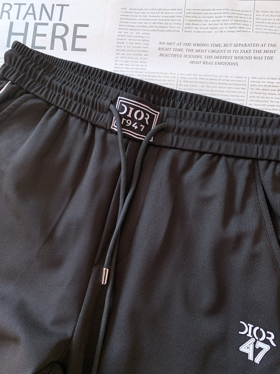 Dior Homme 迪奥·桀傲 2026SS早春新品 抽绳休闲裤时尚系列，独特设计，抽绳休闲长裤 订纱