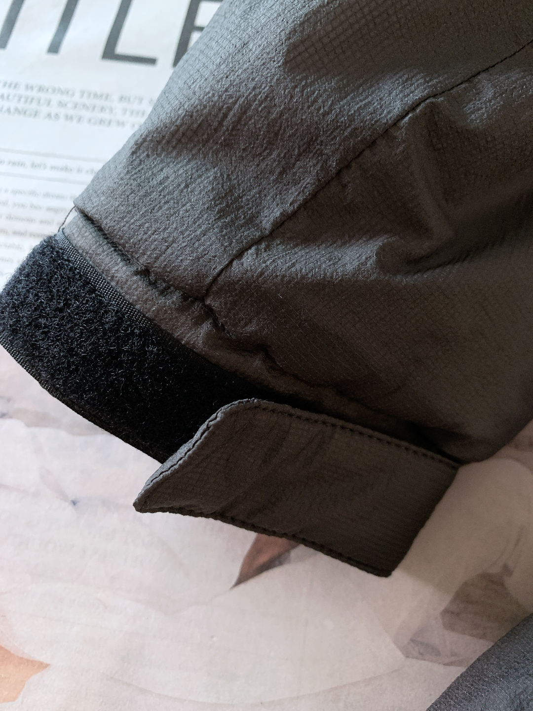 Glodwin GORE-TEX WINDSTOPPER Puffy Tac Jacket极简主义设计和