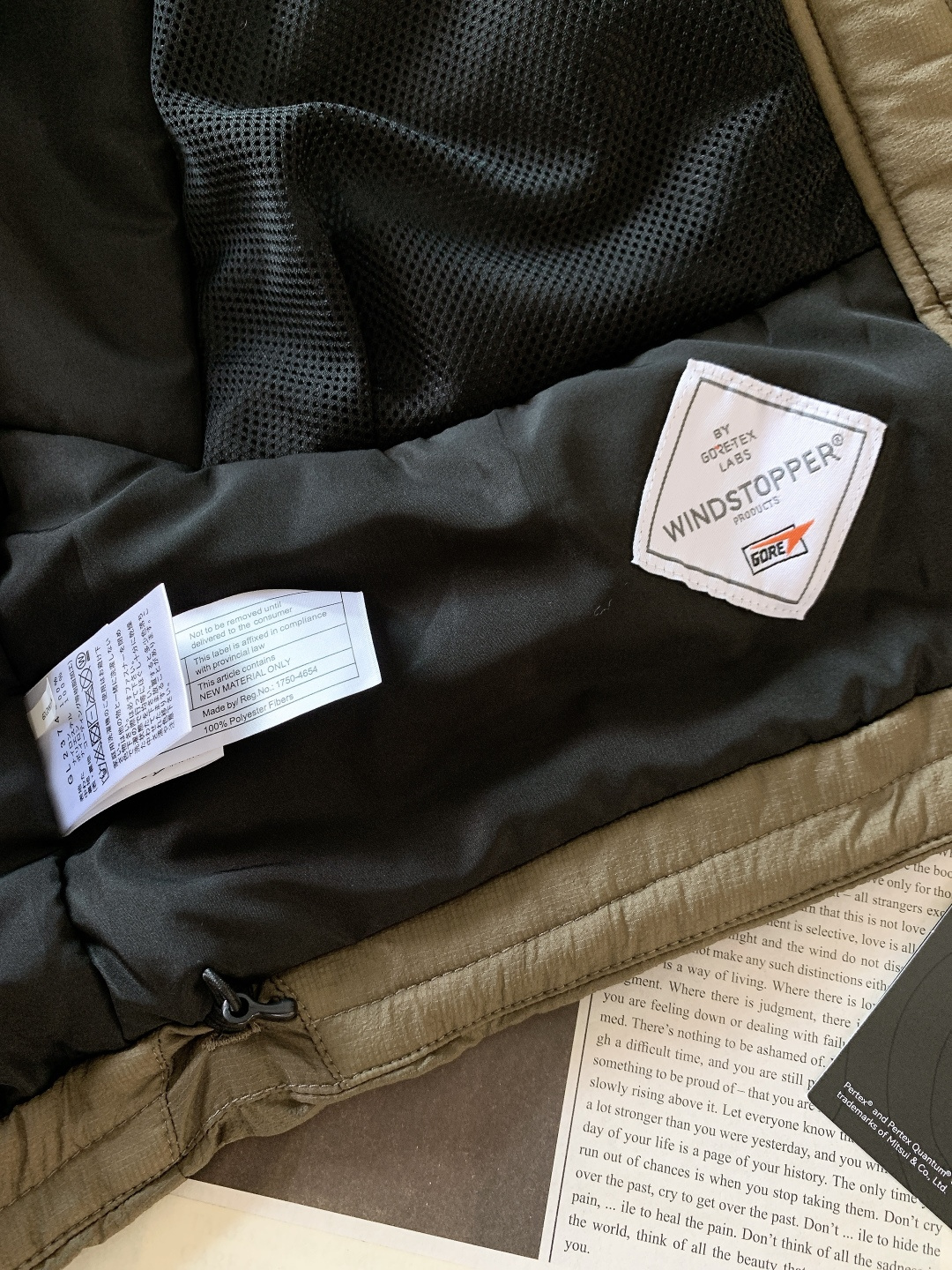 Glodwin GORE-TEX WINDSTOPPER Puffy Tac Jacket极简主义设计和