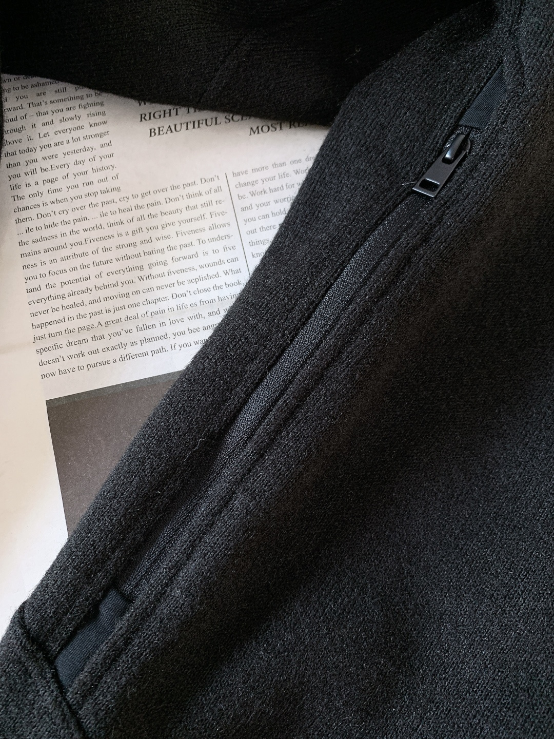 ARCTERYX 始祖鸟 新款立领拉链夹克冬季“轻暖黑科技”夹克：保暖不臃肿，质感藏在细节里，「科技面料