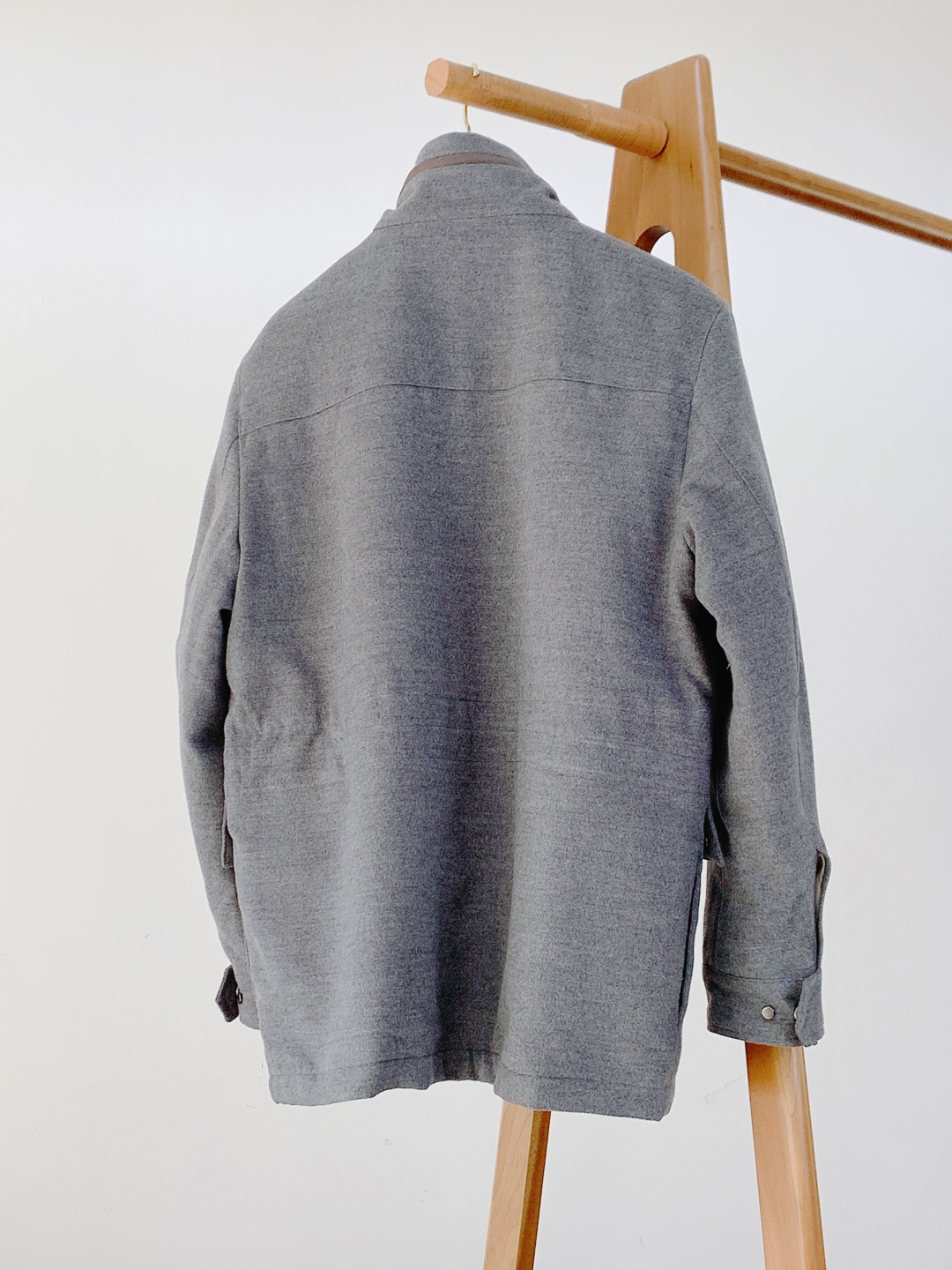 LoroPiana L.P SS早春新品新款羊绒长款夹克，高端质感藏不住的绅士格调作为秋冬衣橱的重磅单品