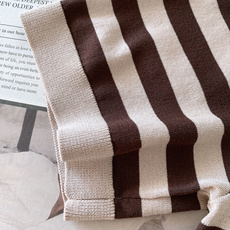 LoroPiana L.P SS早春新品条纹翻领Polo衫。意大利匠心织造的条纹Polo衫,以顶级面料与 LoroPiana L.P SS早春新品条纹翻领Polo衫。意大利匠心织造的条纹Polo衫,以顶级面料与
