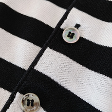 LoroPiana L.P SS早春新品条纹翻领Polo衫。意大利匠心织造的条纹Polo衫,以顶级面料与 LoroPiana L.P SS早春新品条纹翻领Polo衫。意大利匠心织造的条纹Polo衫,以顶级面料与